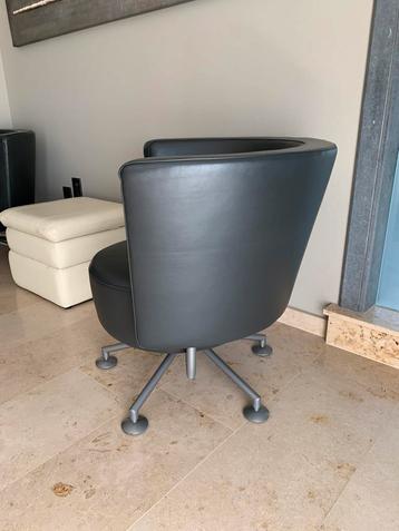 Design kuipzetel (2 stuks) beschikbaar voor biedingen