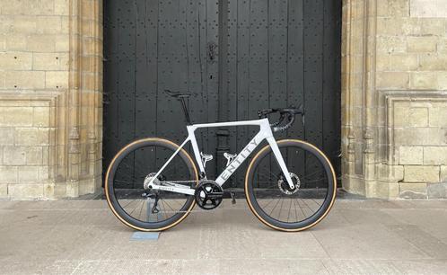 Entity Nimbus - M, Fietsen en Brommers, Fietsen | Racefietsen, Zo goed als nieuw, 28 inch, Carbon, 53 tot 57 cm, Ophalen