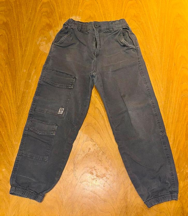 Zara joggingbroek - Comfortabele casual stijl, Kinderen en Baby's, Kinderkleding | Maat 134, Gebruikt, Jongen, Broek, Ophalen of Verzenden