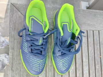 Sportschoenen Decathlon beschikbaar voor biedingen
