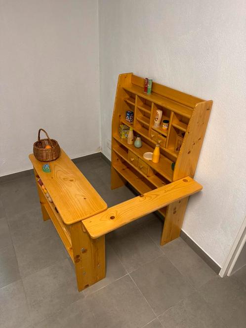 Boutique en bois avec accessoires, Enfants & Bébés, Jouets | Jouets en bois, Utilisé, Meuble ou Kitchenette, Enlèvement