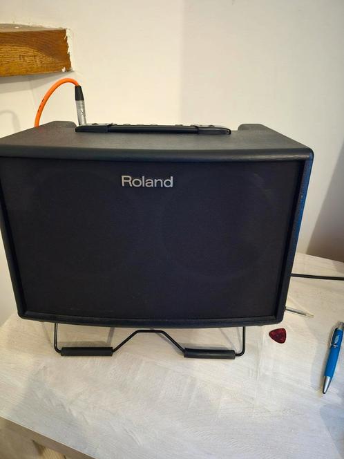 Roland AC60 akoestische gitaarversterker, Muziek en Instrumenten, Versterkers | Bas en Gitaar, Zo goed als nieuw, Gitaar, 50 tot 100 watt