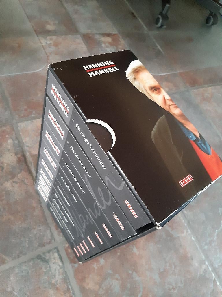 Wallander-reeks knappe cassette 9 delen van Henning MANKELL, Boeken, Thrillers, Zo goed als nieuw, Scandinavië, Ophalen