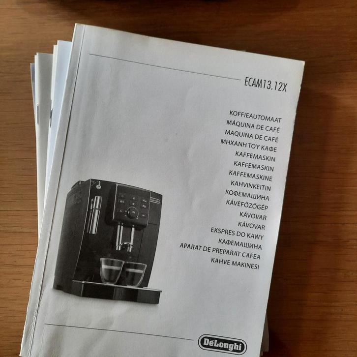 Koffieapparaat Delonghi, Elektronische apparatuur, Koffiezetapparaten, Gebruikt, Gemalen koffie, Koffiebonen, Koffiemachine, Afneembaar waterreservoir