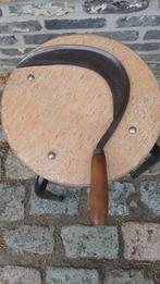 oude,antieke sikkel,gesmeed met houten handvat, Ophalen
