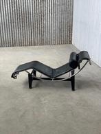 corbusier lounge zetel, Huis en Inrichting, Zetels | Zetels en Chaises Longues, Ophalen, Gebruikt, Leer