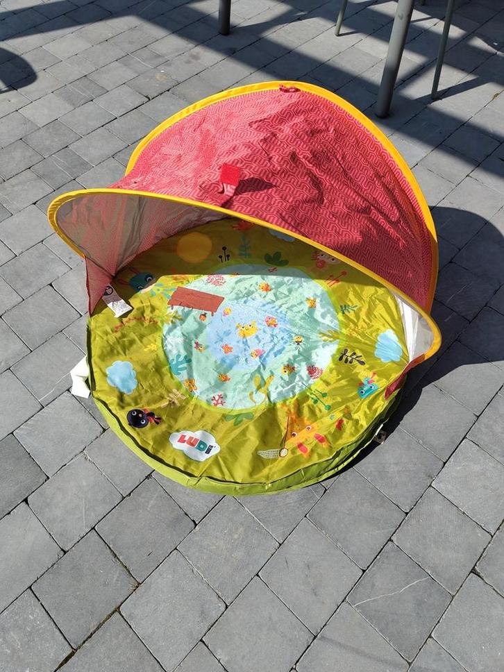 Tente abri UV / piscine de jeu avec balles Ludi, Enfants & Bébés, Jouets | Tentes de jeu, Comme neuf, Enlèvement ou Envoi