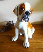 Prachtig handbeschilderd beeld hond, Boxer puppy. H 28 cm, Ophalen of Verzenden, Zo goed als nieuw, Dier