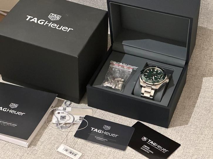 TAG Heuer Aquaracer 300M Hulk - Full Set, Handtassen en Accessoires, Horloges | Heren, Zo goed als nieuw, TAG Heuer, Ophalen