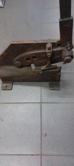 Cisailles à tôles, Enlèvement