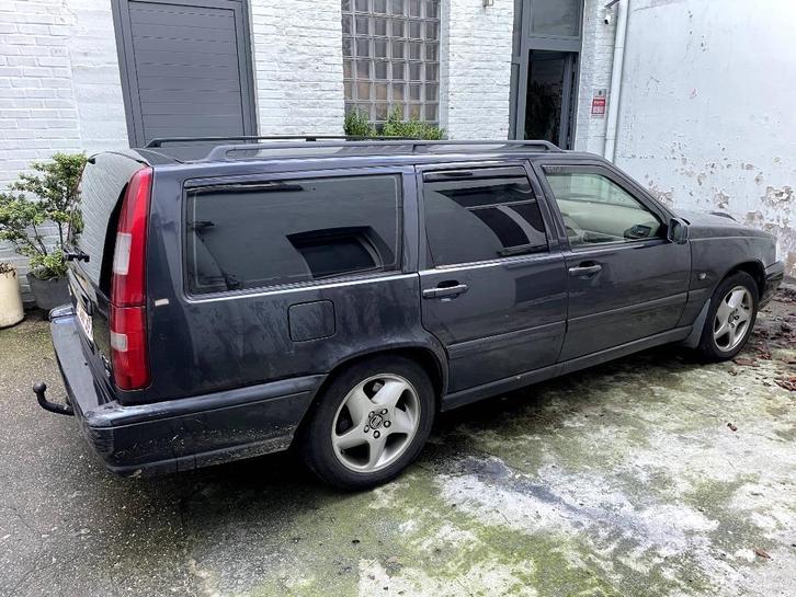 Volvo V70 2.5 Benzine, Auto's, Volvo, Particulier, V70, Airconditioning, Bluetooth, Centrale vergrendeling, Cruise Control, Dakrails