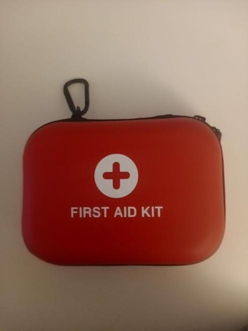 Lot de 100 Trousse de secours compacte  - Neuves, Huis en Inrichting, Woonaccessoires | Overige, Nieuw, Ophalen