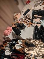 Lot de +/- 130 paires de chaussures neuves, Enlèvement, Neuf