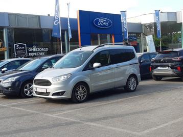 Te koop: Ford Tourneo Courier Titanium – 2016 ** Assistance beschikbaar voor biedingen