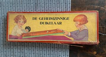De geheimzinnige duikelaar, antiek spelletje. beschikbaar voor biedingen