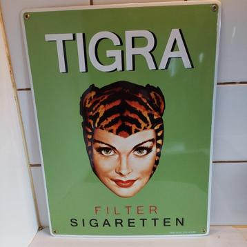 GEËMAILLEERDE BORD TIGRA ANGELINA SAEY TABAK SIGARETTEN 1989 beschikbaar voor biedingen