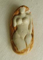 Antieke hanger in Jaspis 'African Queen' 186ct -begin 20ste, Envoi