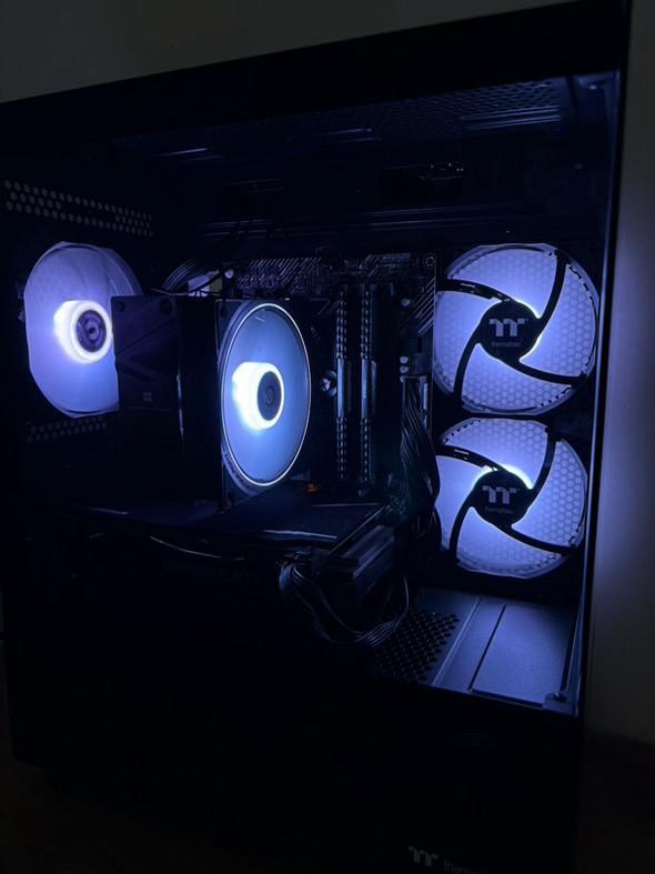 PC GAMER RTX, Games en Spelcomputers, Games | Pc, Zo goed als nieuw, Ophalen