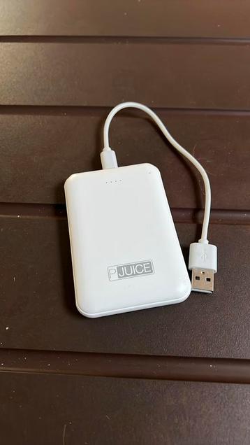 Powerbank PJuice beschikbaar voor biedingen