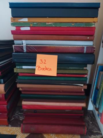 32 postzegelboeken mindere kwaliteit beschikbaar voor biedingen