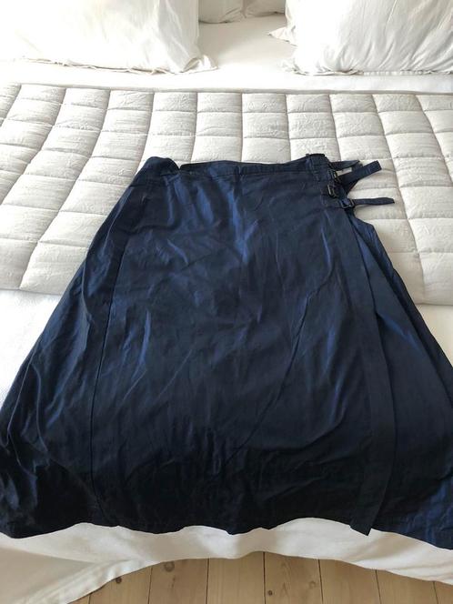 CORA KEMPERMAN ROK BLAUWE GLANS STOF WIKKELROK GESPEN TOP, Kleding | Dames, Rokken, Zo goed als nieuw, Maat 36 (S), Blauw, Ophalen of Verzenden