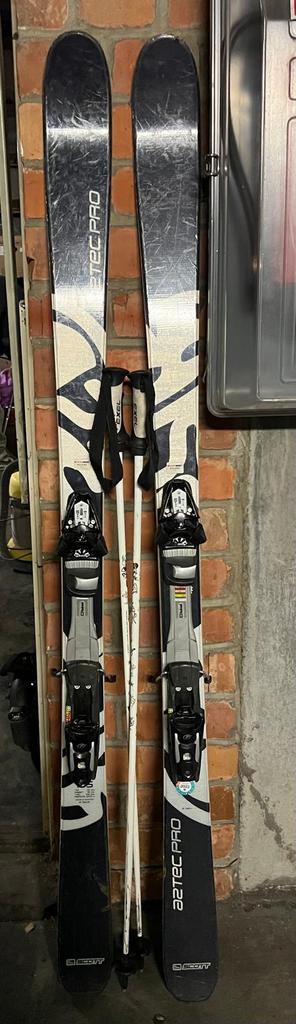 Ski pack Aztec Pro + Bâtons, Sports & Fitness, Ski & Ski de fond, Comme neuf, Skis, Enlèvement