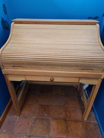 Rolluikbureau in Massief Hout beschikbaar voor biedingen