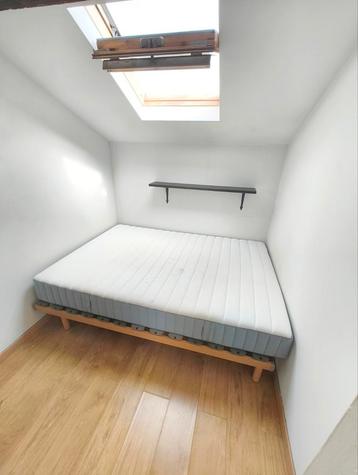 Twijfelaar matras middelhard beschikbaar voor biedingen