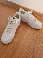 Nike Air Force 1 blanches taille 39, Sports & Fitness, Basket, Enlèvement, Neuf