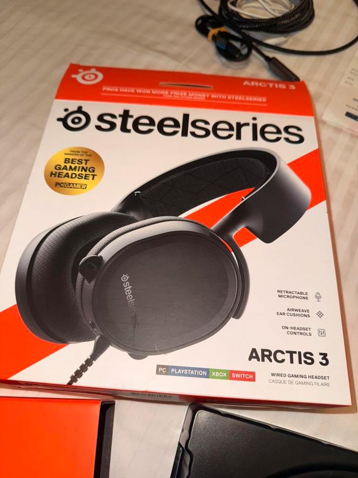 SteelSeries Arctis 3, Computers en Software, Headsets, Zo goed als nieuw, Over-ear, Bedraad, Gaming headset, Inklapbare microfoon