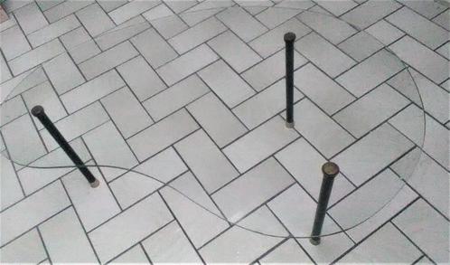 Groot glazen presentatie tafel voor in etalage, Huis en Inrichting, Tafels | Sidetables, Zo goed als nieuw, 50 tot 75 cm, 50 tot 100 cm