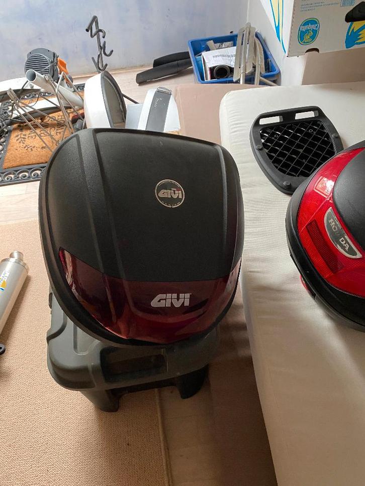 diverse mototassen tassen en koffers helmen motokledij, Motoren, Accessoires | Koffers en Tassen, Ophalen