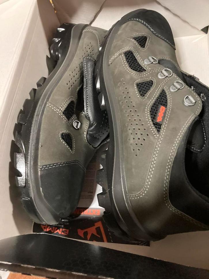 Emma veiligheidsschoen/ wandelschoen nieuw maat 44, Doe-het-zelf en Bouw, Veiligheidskleding, Nieuw, Ophalen of Verzenden