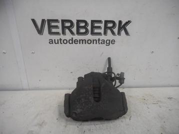 REMKLAUW RECHTS VOOR Audi A4 (B6) (01-2000/01-2005) (885) beschikbaar voor biedingen