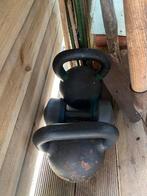 2 kettlebells van verschillend merk van elk 24 kg, Sport en Fitness, Fitnessmaterialen, Ophalen, Gebruikt