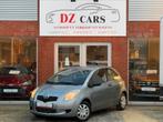 TOYOTA YARIS 1.0I 69PK |RADIO CD | ISOFIX | 2 SLEUTELS |, Auto's, Toyota, Voorwielaandrijving, Stof, Zwart, 1055 kg