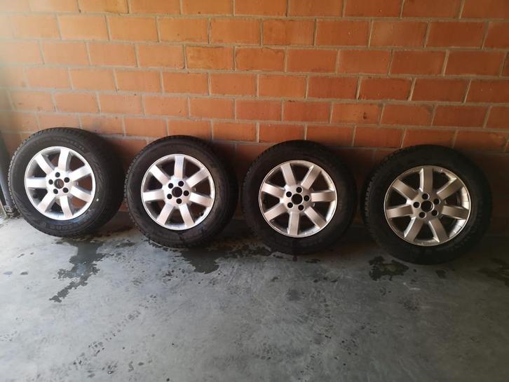 Pneus d'hiver pour Honda CRV, Autos : Pièces & Accessoires, Pneus & Jantes, Jante(s), Pneus hiver, 17 pouces, 225 mm, Véhicule de tourisme