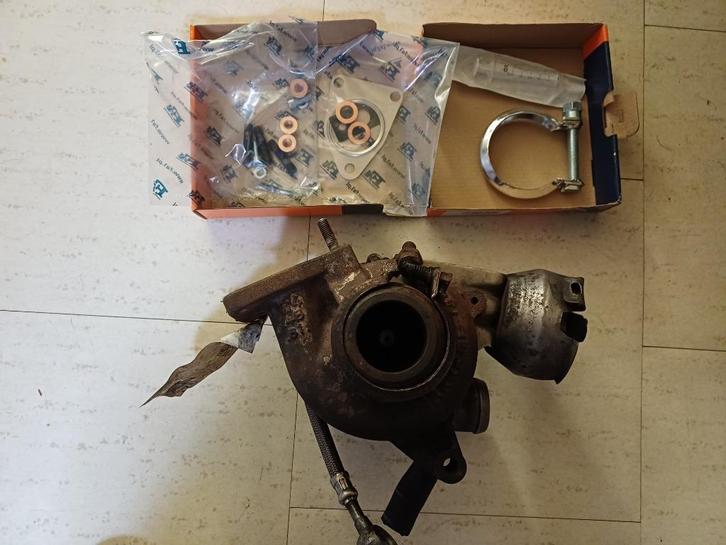 Turbo Ford / Volvo 2.0 D 136ch, Autos : Pièces & Accessoires, Moteurs & Accessoires, Ford, Volvo, Enlèvement ou Envoi