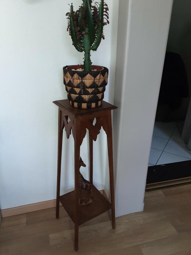 Antieke plantenstaander !, Huis en Inrichting, Woonaccessoires | Zuilen en Pilaren, Zo goed als nieuw, Ophalen