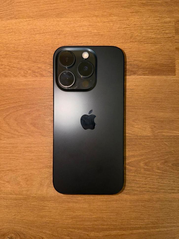 Iphone 15 Pro 128gb, Télécoms, Téléphonie mobile | Apple iPhone, Comme neuf, 128 GB, Sans abonnement, iPhone 15 Pro, Noir, Enlèvement