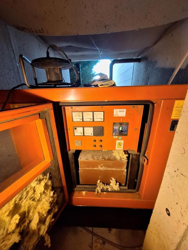 Stroom( nood)generator 380volt,100kva /  € 9000, Doe-het-zelf en Bouw, Aggregaten, Ophalen