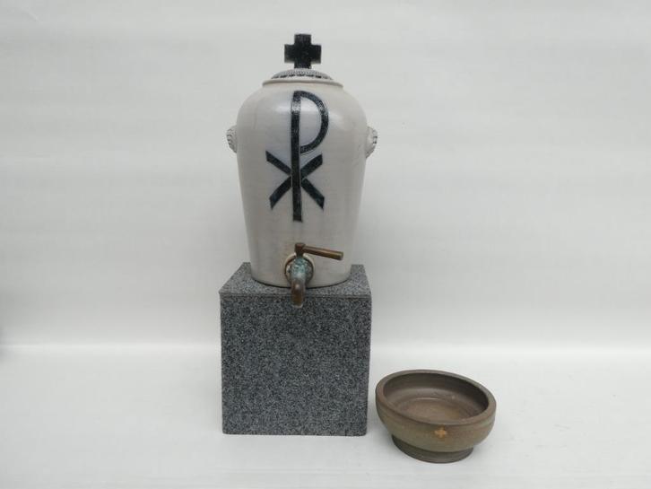 Groot keramiek wijwaterreservoir, Antiek en Kunst, Antiek | Religieuze voorwerpen, Ophalen