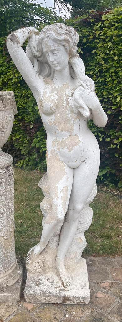 Tuinbeeld witte franse steen + sokkel arduin, Tuin en Terras, Tuinbeelden, Zo goed als nieuw, Steen, Ophalen