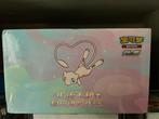 Pokemon Mew Advanced Gift Box, Hobby en Vrije tijd, Verzamelkaartspellen | Pokémon, Ophalen of Verzenden, Nieuw, Boosterbox, Foil