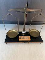 Ancienne balance en cuivre avec poids, Ophalen