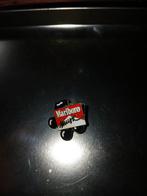 Pins malboros, Enlèvement