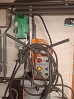 Magneetboormachine, Doe-het-zelf en Bouw, Gereedschap | Boormachines, Ophalen, Gebruikt, 400 tot 600 watt, Boormachine