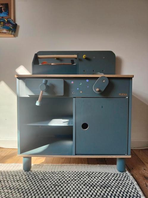Flexa établi en bois gris vert en bon état, Kinderen en Baby's, Speelgoed | Speeltafels, Gebruikt, Ophalen