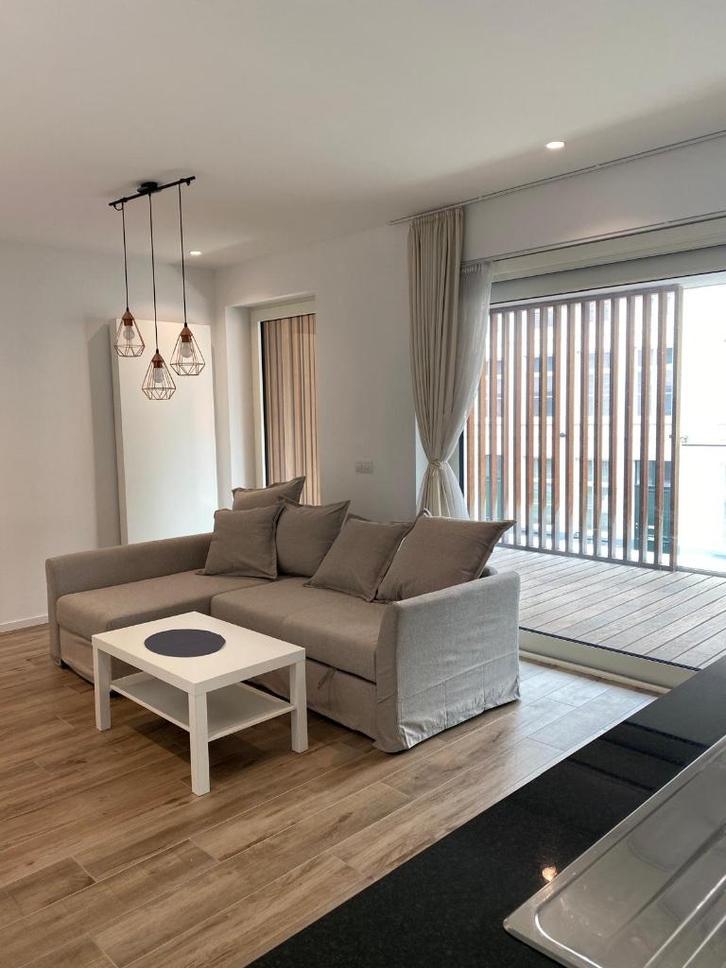 IKEA HOLMSUND Corner Sofa-Bed – Borgunda Beige, Huis en Inrichting, Zetels | Complete zithoeken, Zo goed als nieuw, Ophalen