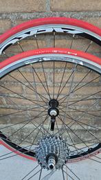 wielen met Banden Racefiets met nieuwe cassette 10 speed, Fietsen en Brommers, Fietsonderdelen, Verzenden, Gebruikt, Racefiets